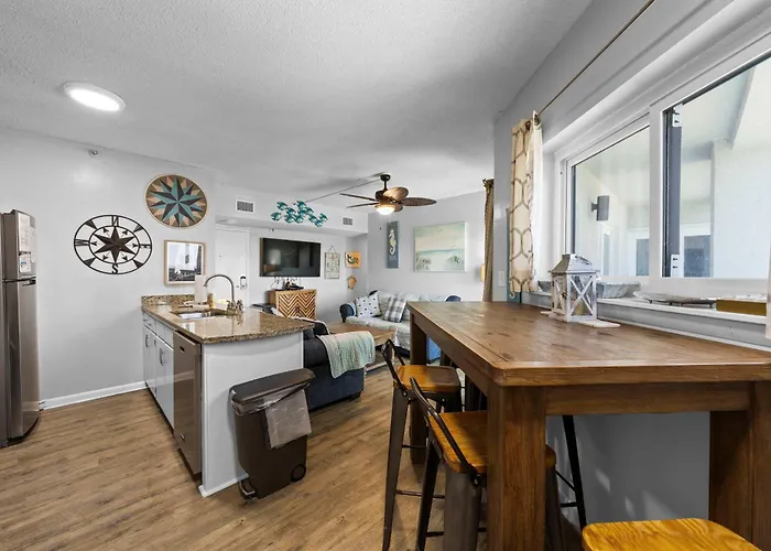 Snowbird-friendly With Pools Hot Tub Golf Tennis Wifi Ac *